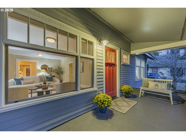 1545 VILLARD St, Eugene, OR 97403