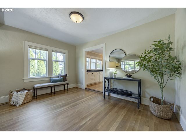 1545 VILLARD St, Eugene, OR 97403
