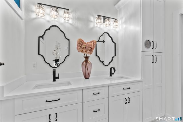 33 Wiegert Way, Bristol, CT 06010