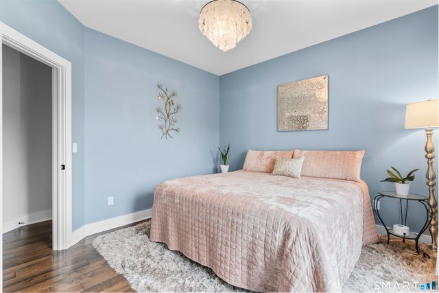 33 Wiegert Way, Bristol, CT 06010