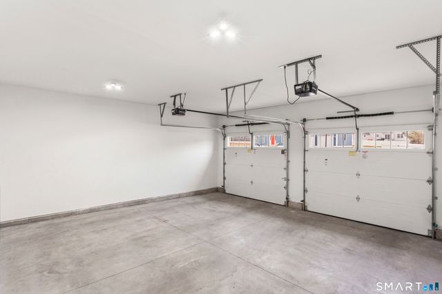 33 Wiegert Way, Bristol, CT 06010