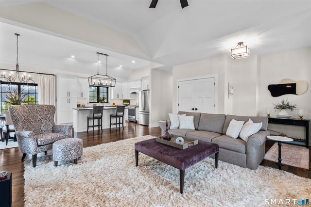 33 Wiegert Way, Bristol, CT 06010