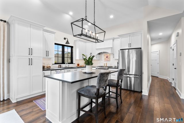 33 Wiegert Way, Bristol, CT 06010