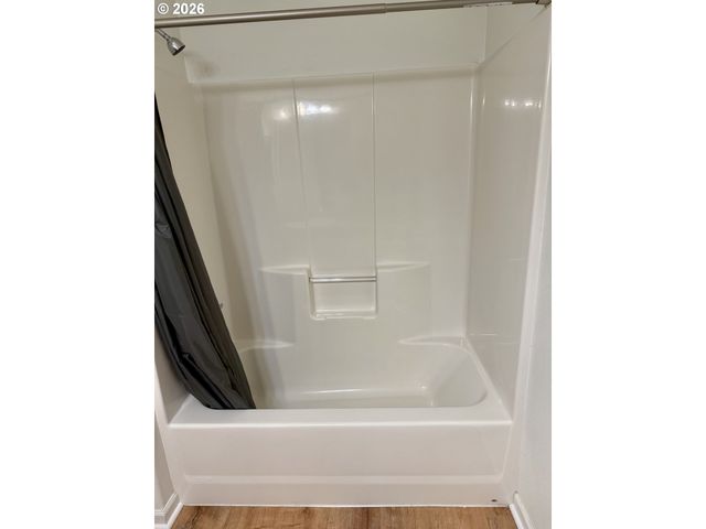 595 Nw LOST SPRINGS Ter 402, Portland, OR 97229