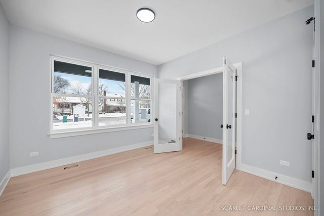 100 E Adams Avenue, Villa Park, IL 60181