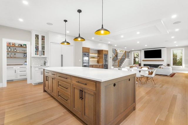 5 Skyview Rd, Lexington, MA 02420
