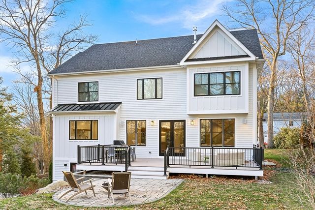 5 Skyview Rd, Lexington, MA 02420