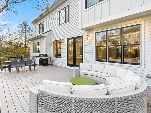 5 Skyview Rd, Lexington, MA 02420