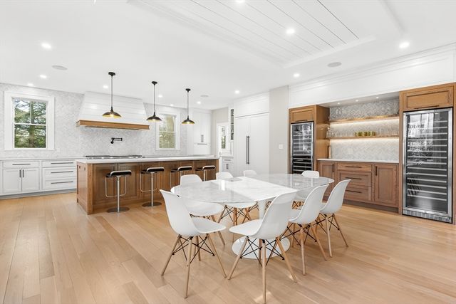 5 Skyview Rd, Lexington, MA 02420
