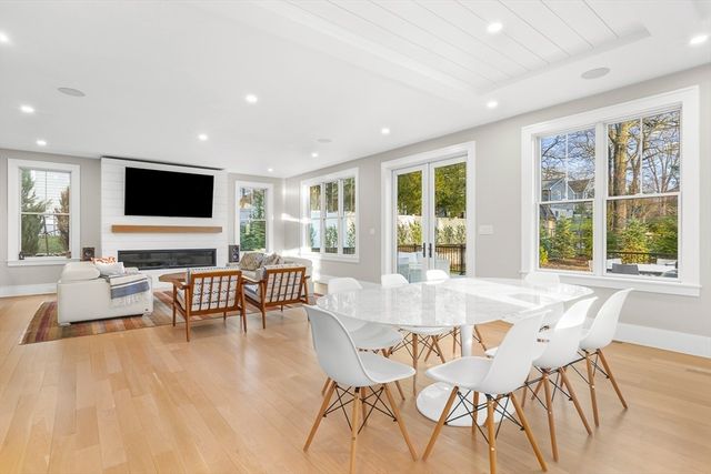 5 Skyview Rd, Lexington, MA 02420