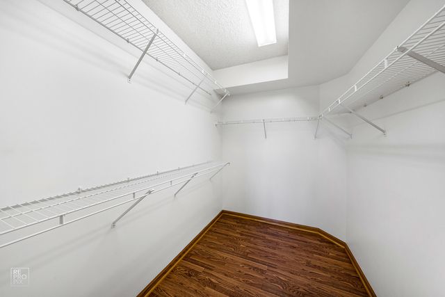 5555 N Cumberland Avenue 711, Chicago, IL 60656