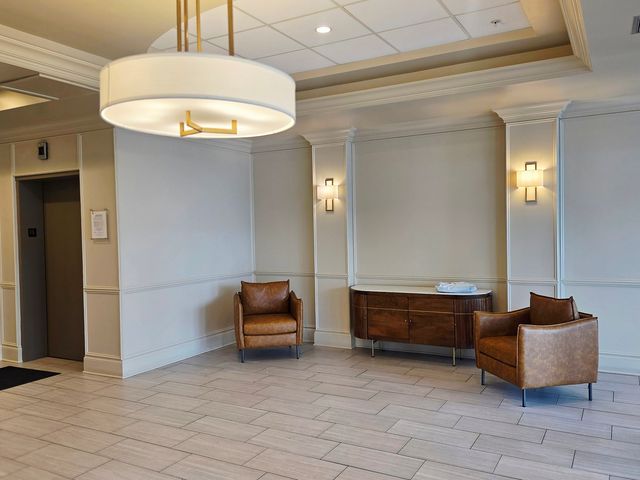 5555 N Cumberland Avenue 711, Chicago, IL 60656