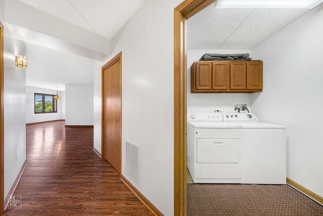 5555 N Cumberland Avenue 711, Chicago, IL 60656