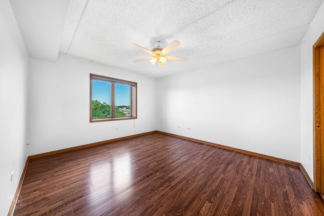 5555 N Cumberland Avenue 711, Chicago, IL 60656