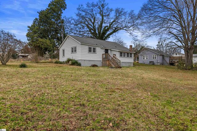 201 E Beattie Street, Liberty, SC 29657