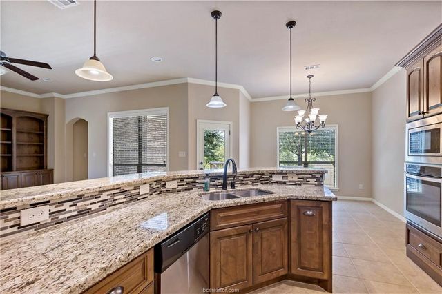 2509 Kimbolton Drive, College Station, TX 77845