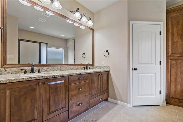 2509 Kimbolton Drive, College Station, TX 77845