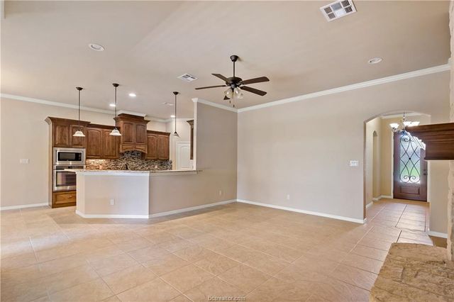 2509 Kimbolton Drive, College Station, TX 77845