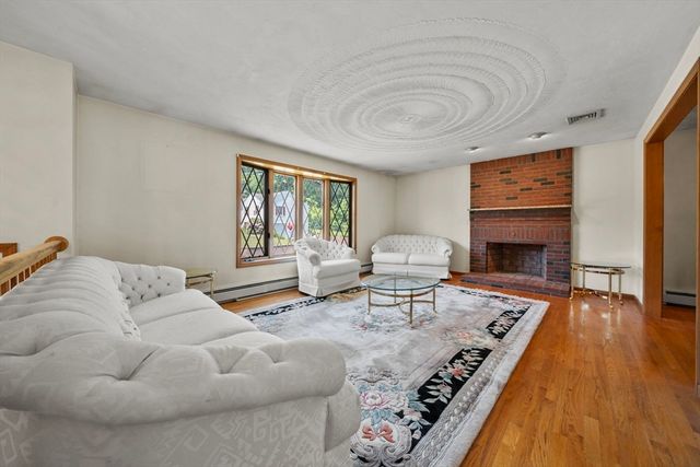5 Mystic, Milford, MA 01757