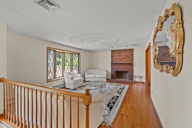 5 Mystic, Milford, MA 01757