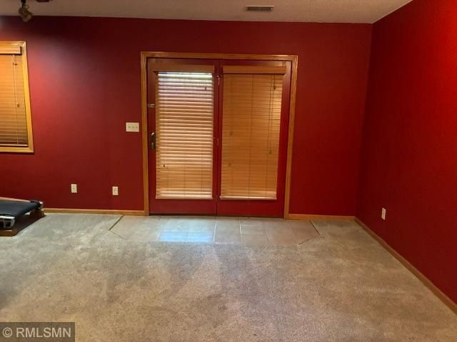 900 Ferndale Street S, Maplewood, MN 55119