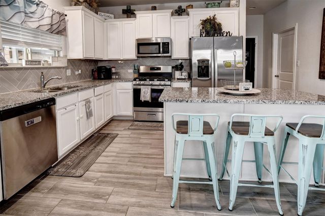 205 Driftwood LN, Bastrop, TX 78602