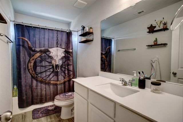 205 Driftwood LN, Bastrop, TX 78602