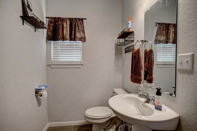 205 Driftwood LN, Bastrop, TX 78602