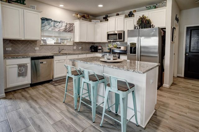 205 Driftwood LN, Bastrop, TX 78602