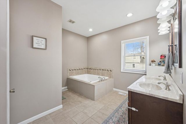 127 S 14th Street, Chesterton, IN 46304