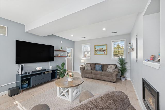 127 S 14th Street, Chesterton, IN 46304