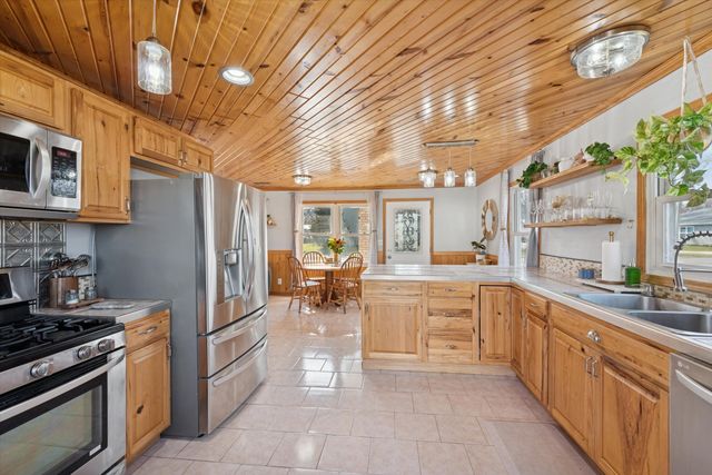 127 S 14th Street, Chesterton, IN 46304