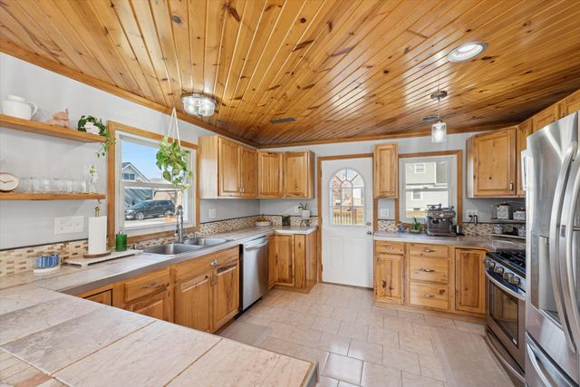 127 S 14th Street, Chesterton, IN 46304