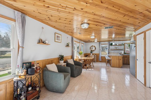 127 S 14th Street, Chesterton, IN 46304