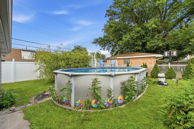 7036 Oxford Street, Bridgeview, IL 60455