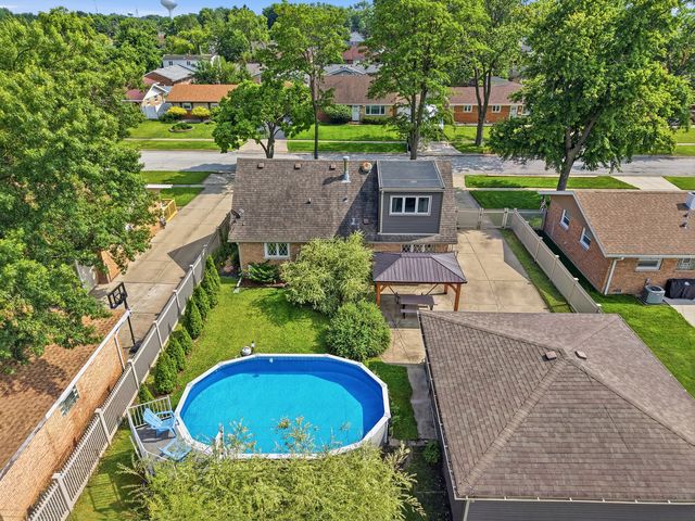 7036 Oxford Street, Bridgeview, IL 60455
