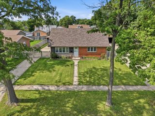 7036 Oxford Street, Bridgeview, IL 60455
