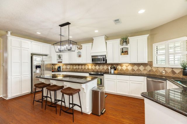 1132 Mill Road, Angleton, TX 77515