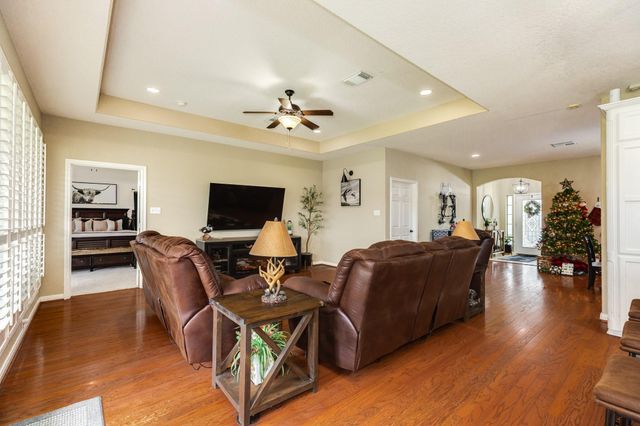 1132 Mill Road, Angleton, TX 77515