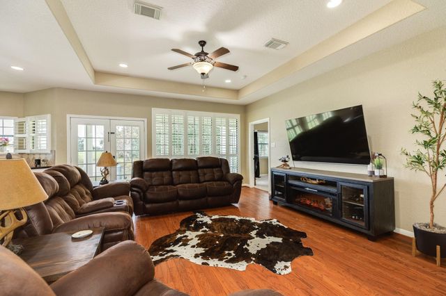 1132 Mill Road, Angleton, TX 77515