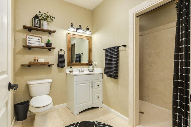 1132 Mill Road, Angleton, TX 77515