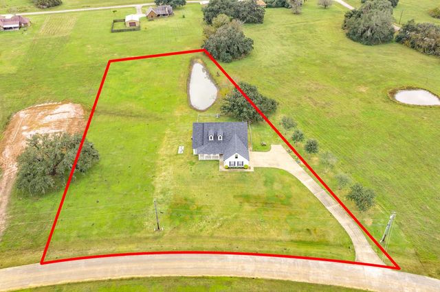 1132 Mill Road, Angleton, TX 77515