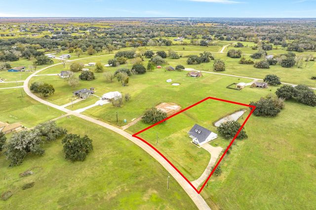1132 Mill Road, Angleton, TX 77515