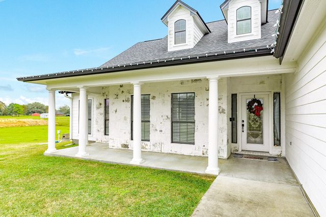 1132 Mill Road, Angleton, TX 77515