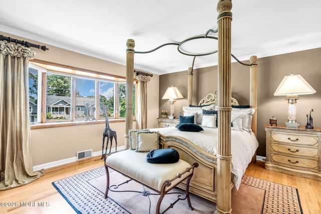 8 Cove Lane Road, Whippany, NJ 07981