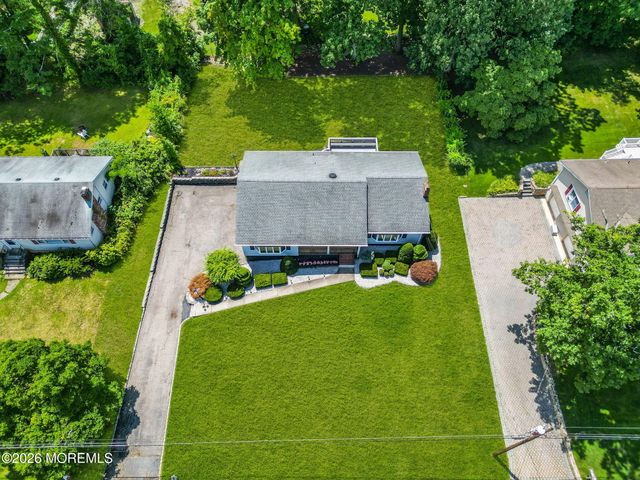 8 Cove Lane Road, Whippany, NJ 07981