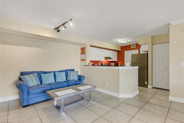 8285 Ibis Club DR # 809, Naples, FL 34104