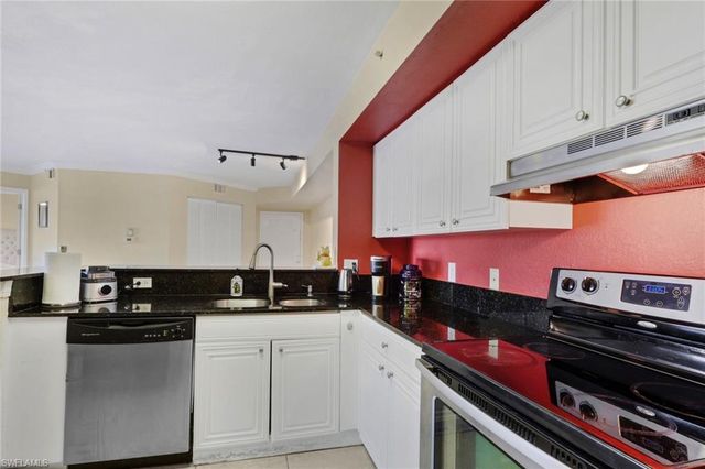 8285 Ibis Club DR # 809, Naples, FL 34104