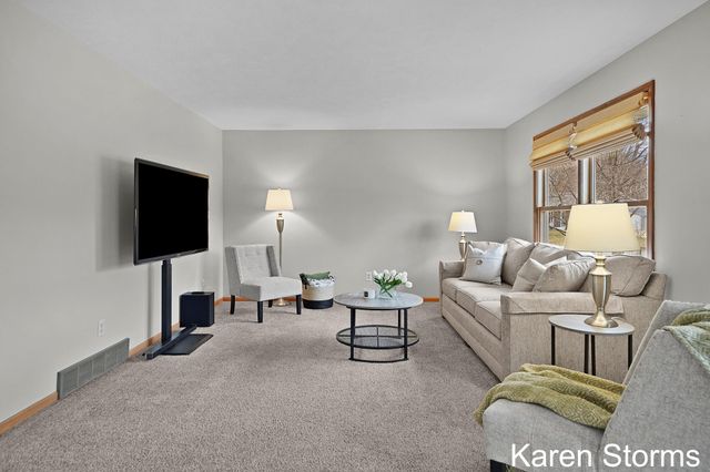 7454 Pheasant Run Drive, Hudsonville, MI 49426