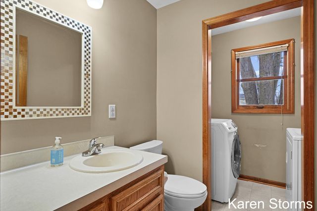 7454 Pheasant Run Drive, Hudsonville, MI 49426